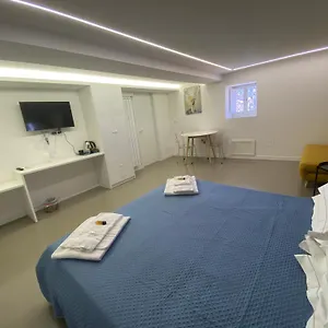 *** לינה וארוחת בוקר Cutelli איטליה