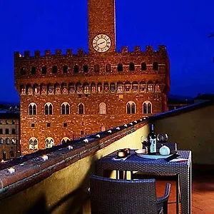 *** מלון דירות Relais Piazza Signoria איטליה
