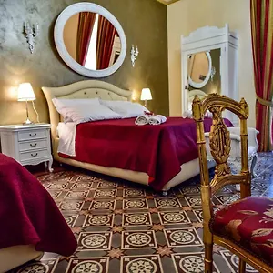  Bed and breakfast Palazzo Degli Affreschi Italia